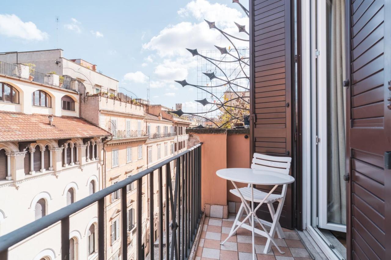 Single Room Balcony